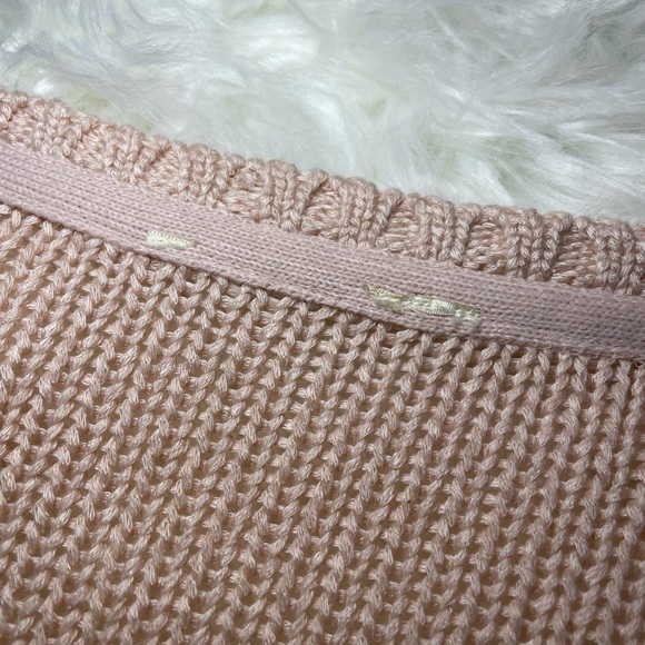 Light Pink Medium Knit Sweater with Zipper Accents on Bottom - Picture 9 of 10